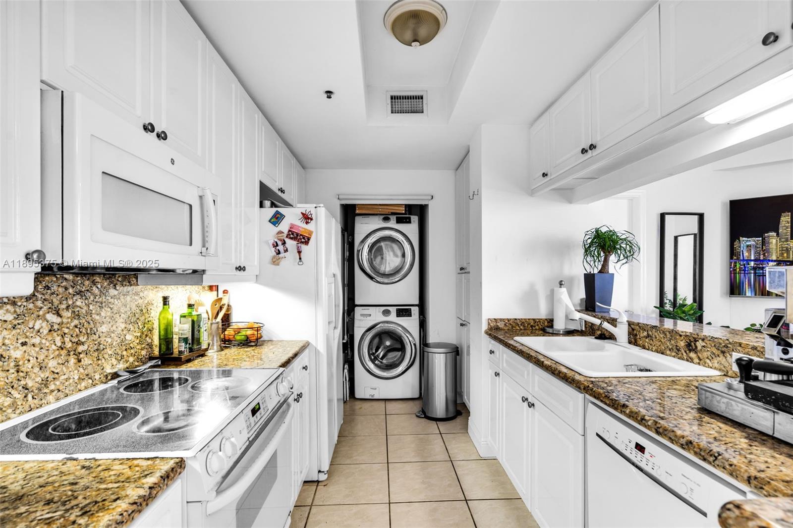 808 Brickell Key Dr #2003 Miami, FL 33131