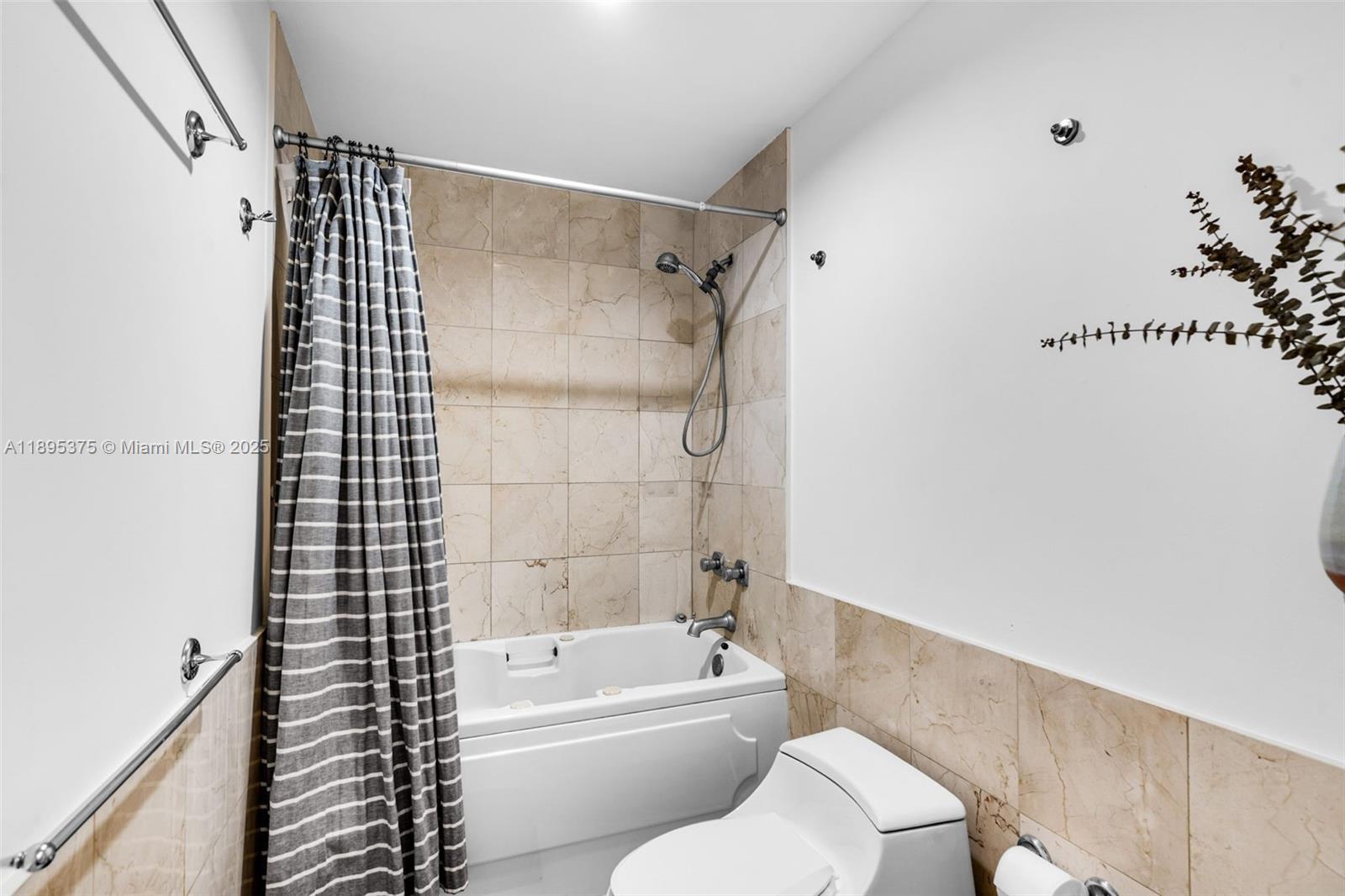 808 Brickell Key Dr #2003 Miami, FL 33131