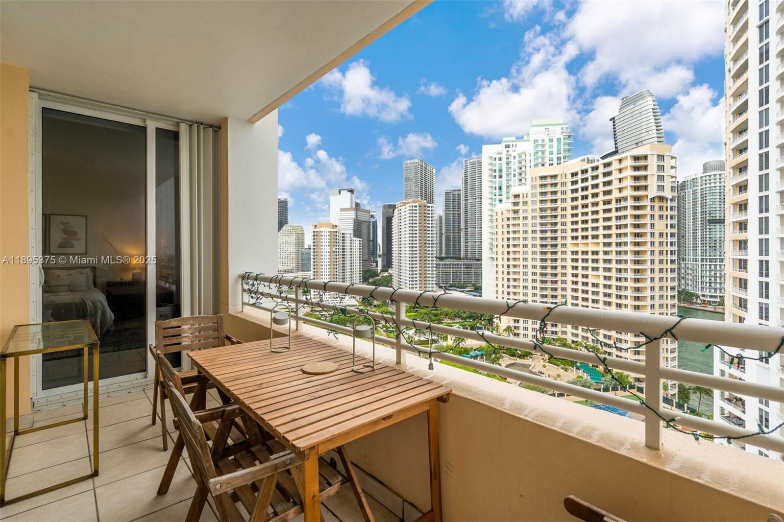 808 Brickell Key Dr #2003 Miami, FL 33131