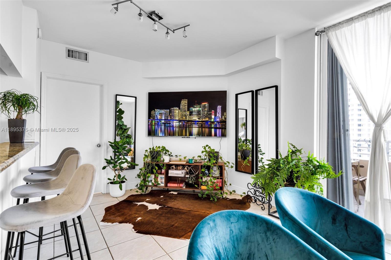 808 Brickell Key Dr #2003 Miami, FL 33131