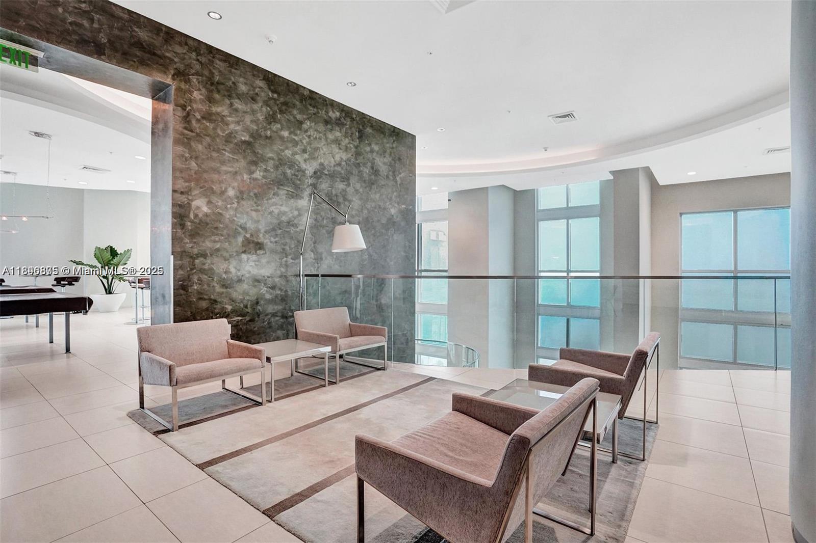 image QUANTUM ON THE BAY44