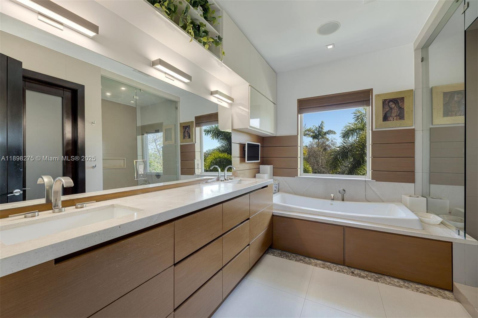 765 Allendale Rd Key Biscayne, FL 33149 765 Allendale Rd Key Biscayne, FL 33149