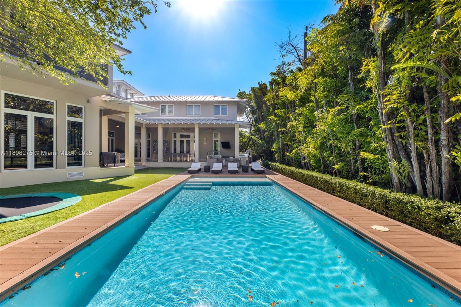 765 Allendale Rd Key Biscayne, FL 33149 765 Allendale Rd Key Biscayne, FL 33149