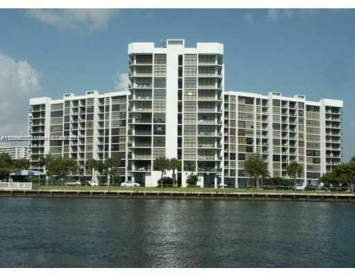 400 Leslie Dr #224