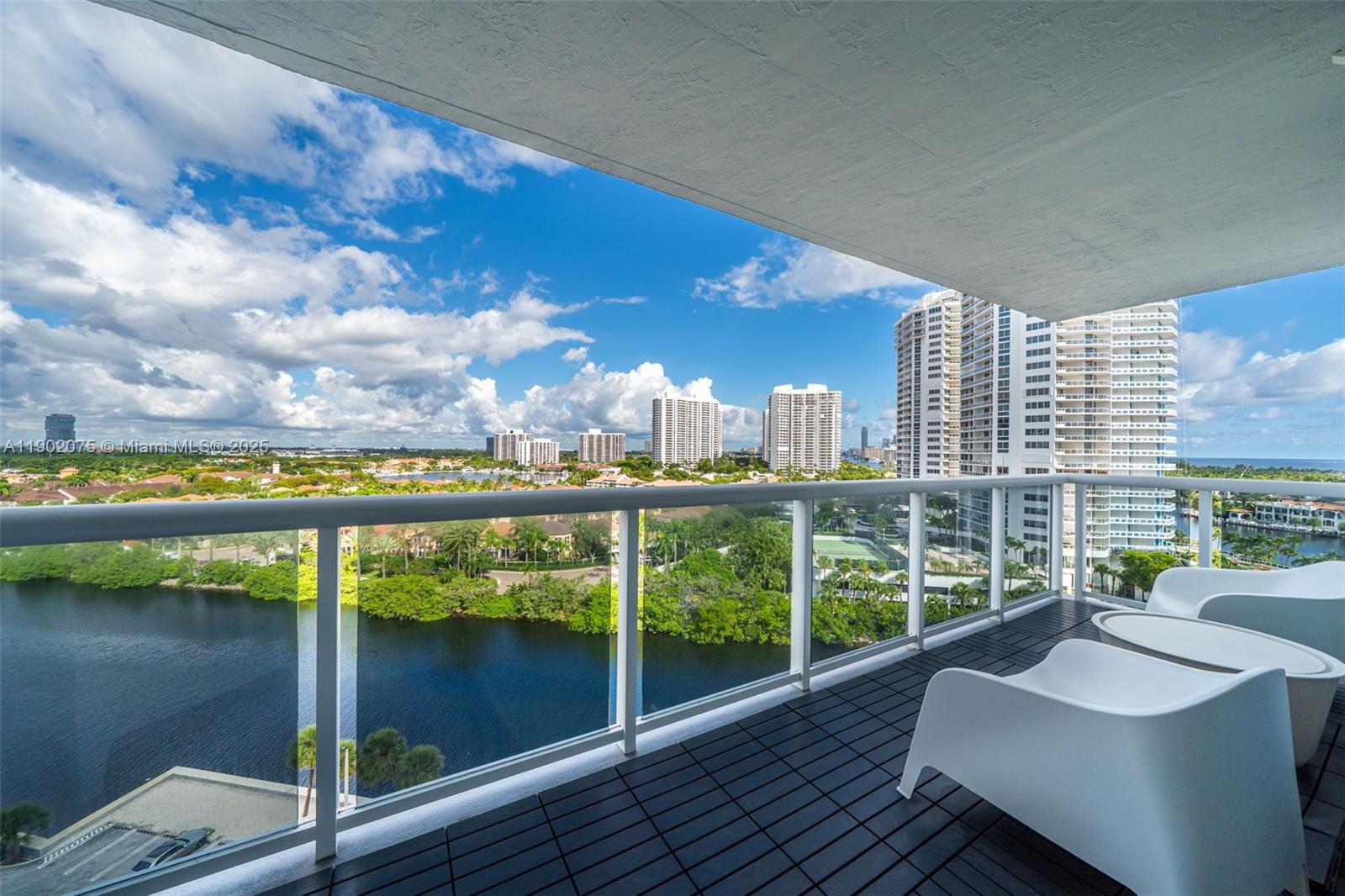 20505 E Country Clb Dr #1232