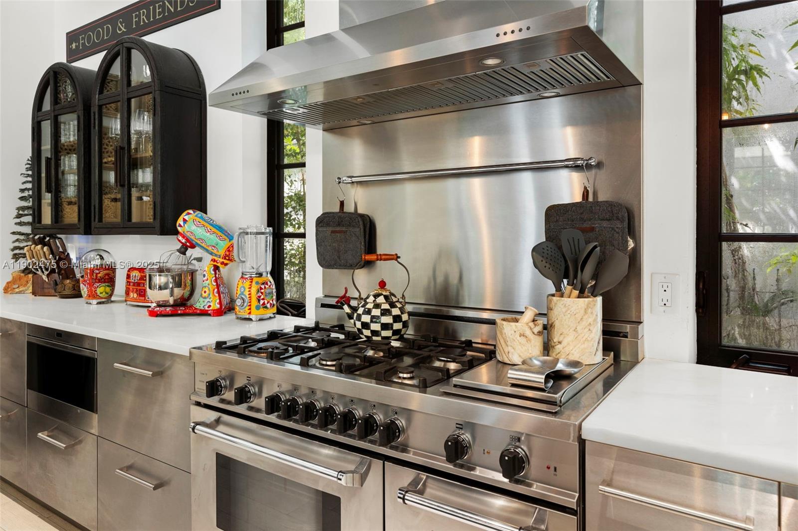 590 NE 59th St Miami, FL 33137