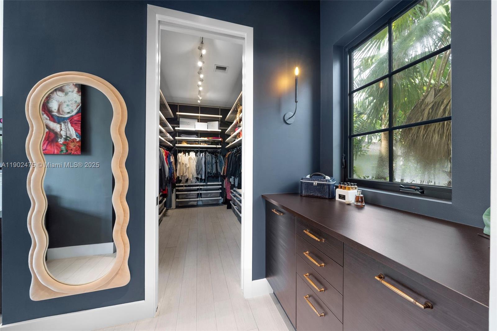 590 NE 59th St Miami, FL 33137