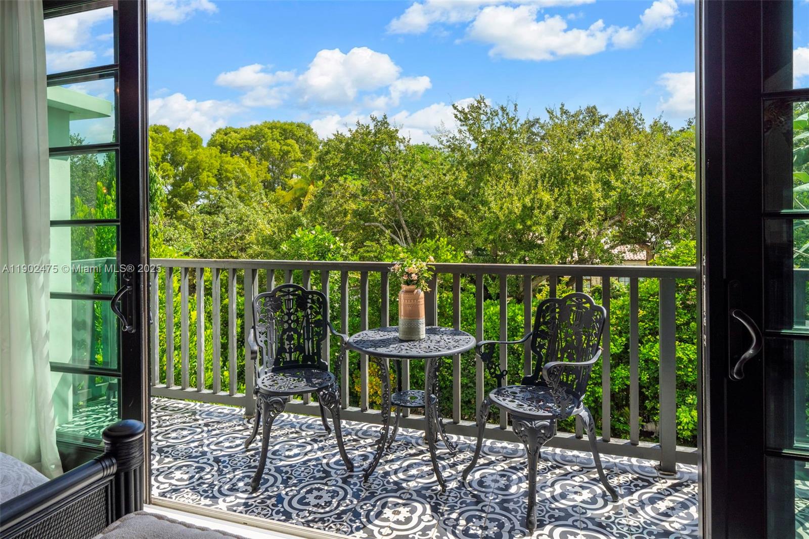 590 NE 59th St Miami, FL 33137