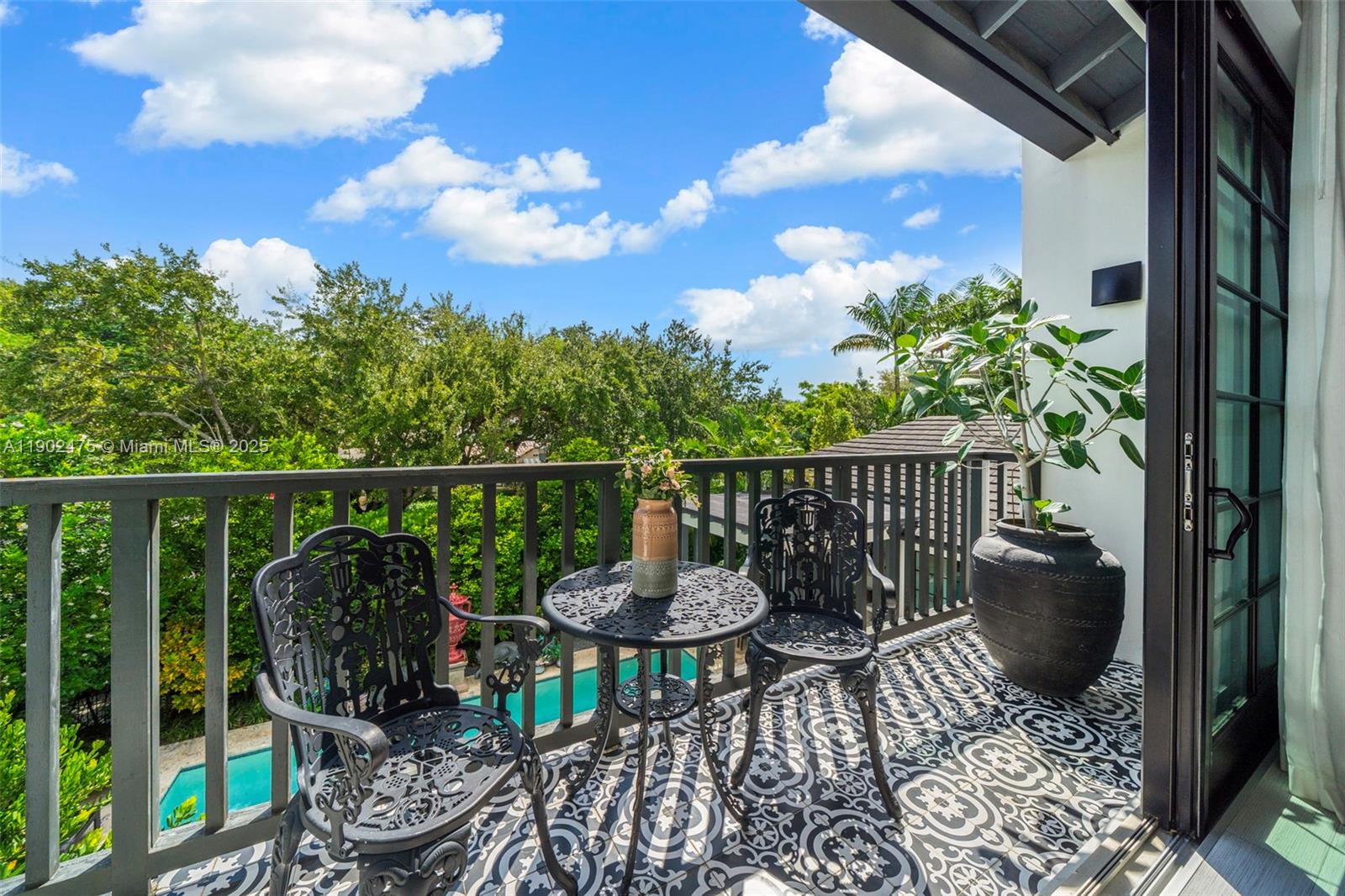 590 NE 59th St Miami, FL 33137