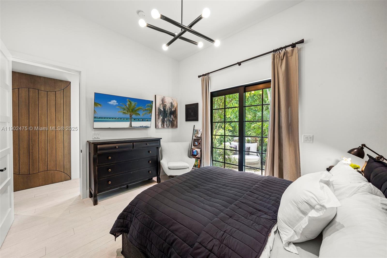 590 NE 59th St Miami, FL 33137