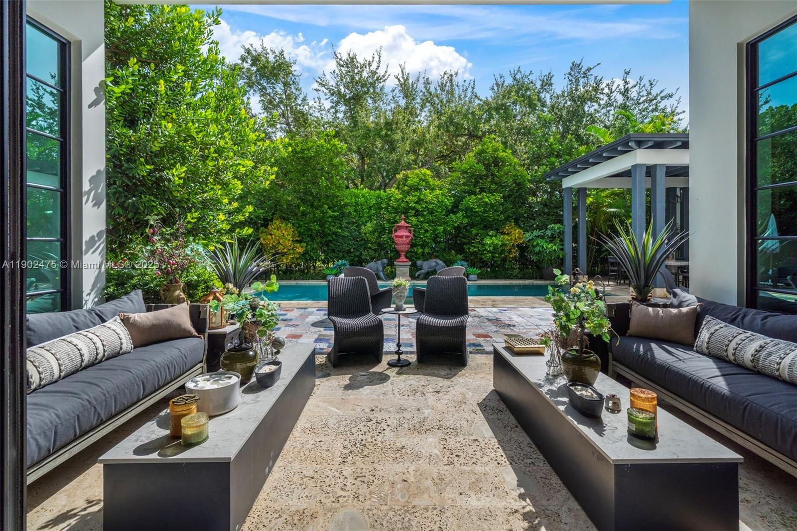 590 NE 59th St Miami, FL 33137