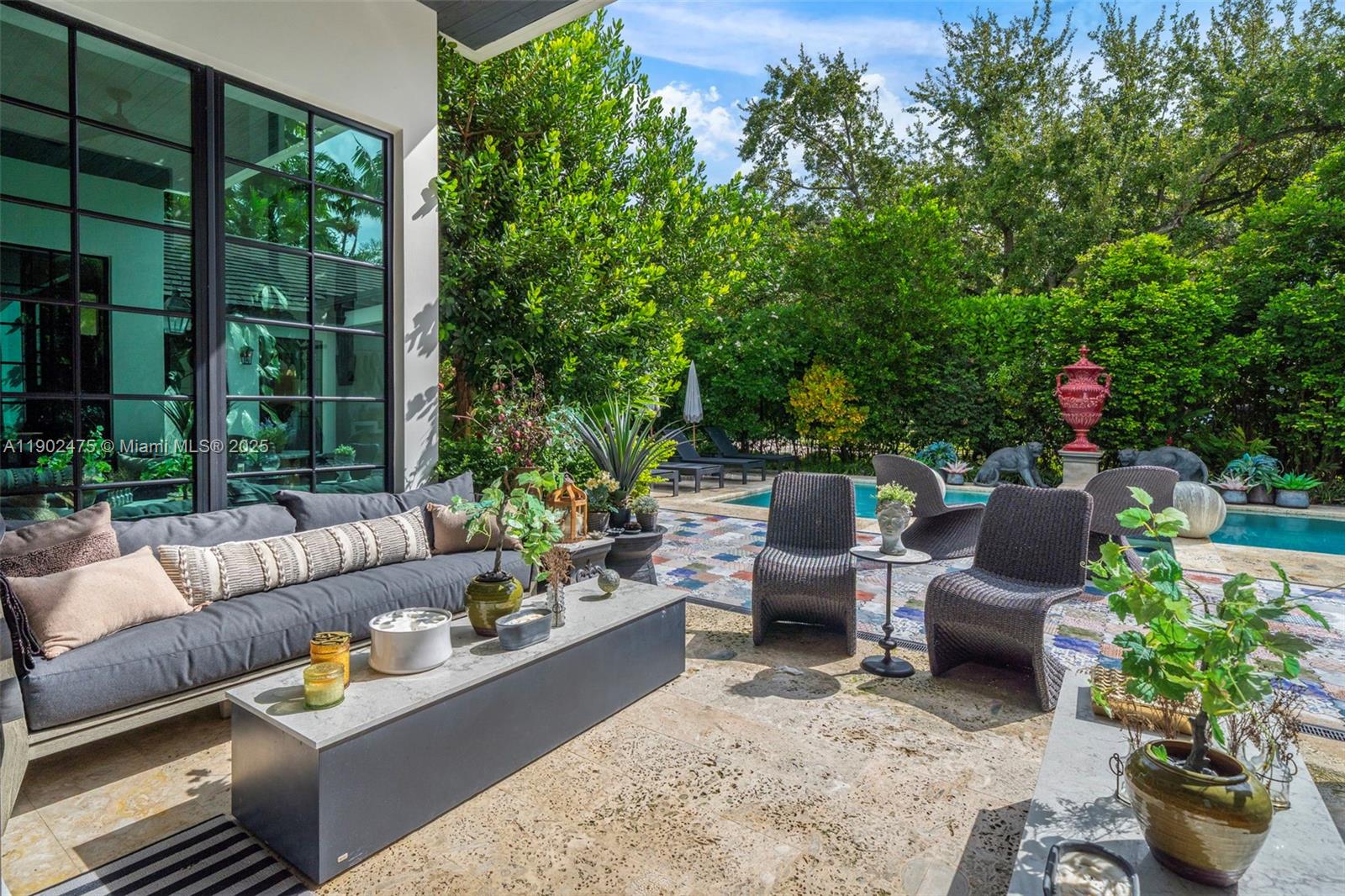 590 NE 59th St Miami, FL 33137