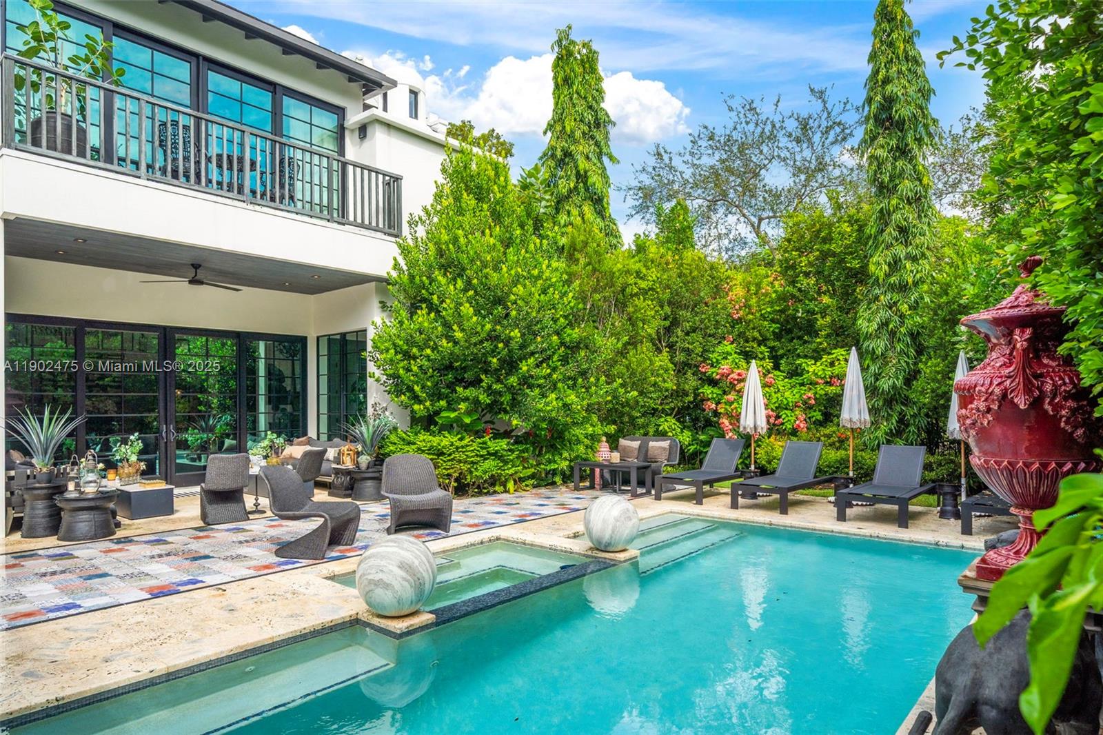 590 NE 59th St Miami, FL 33137