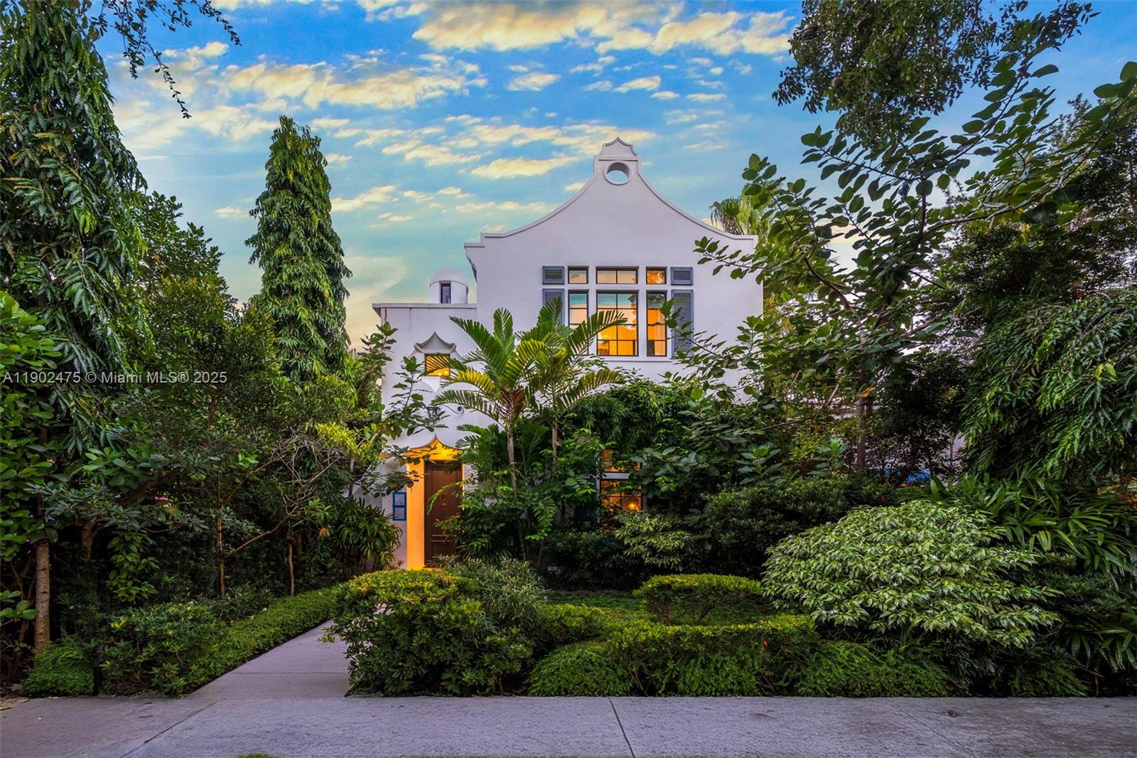 590 NE 59th St Miami, FL 33137