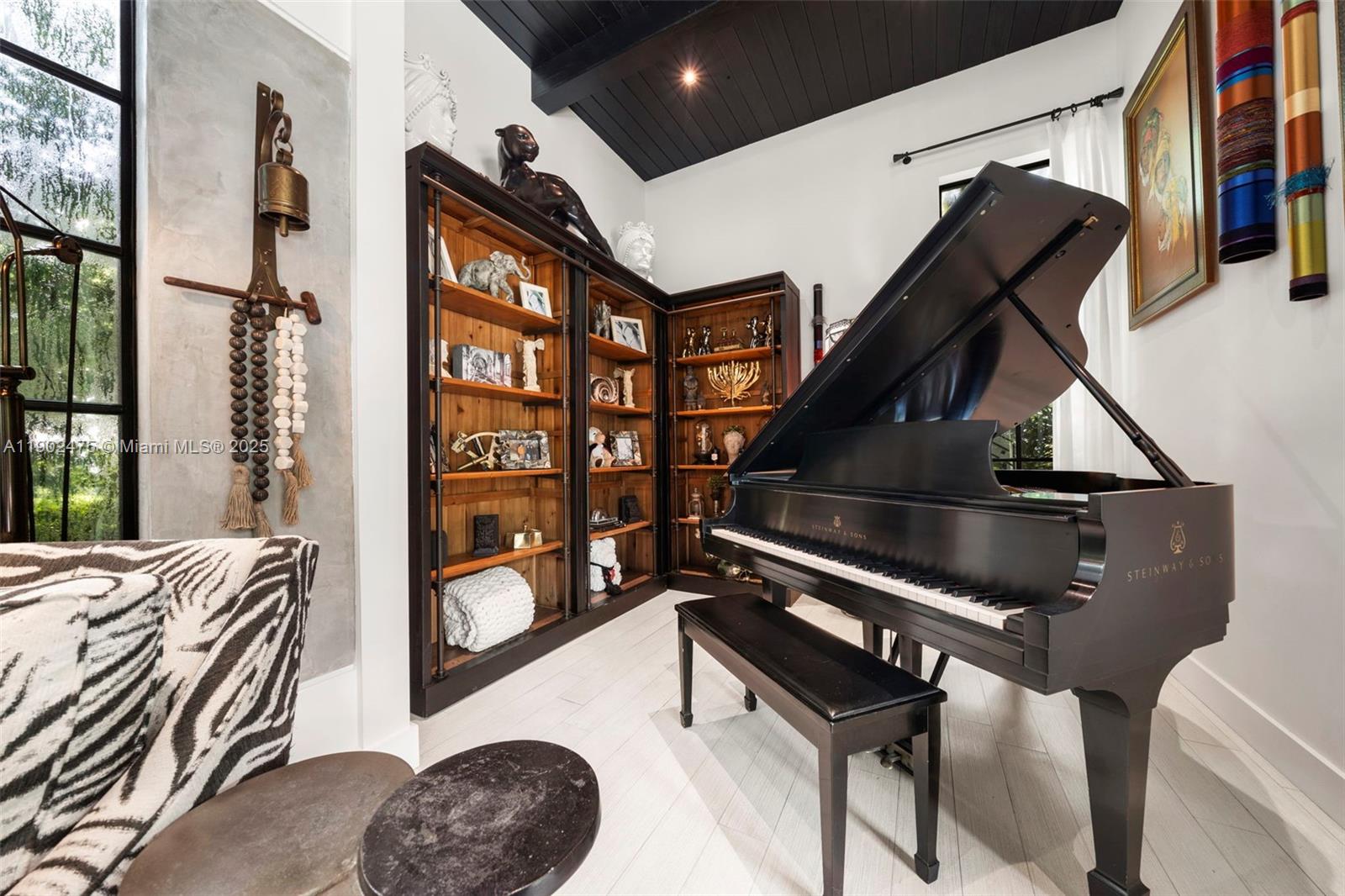 590 NE 59th St Miami, FL 33137