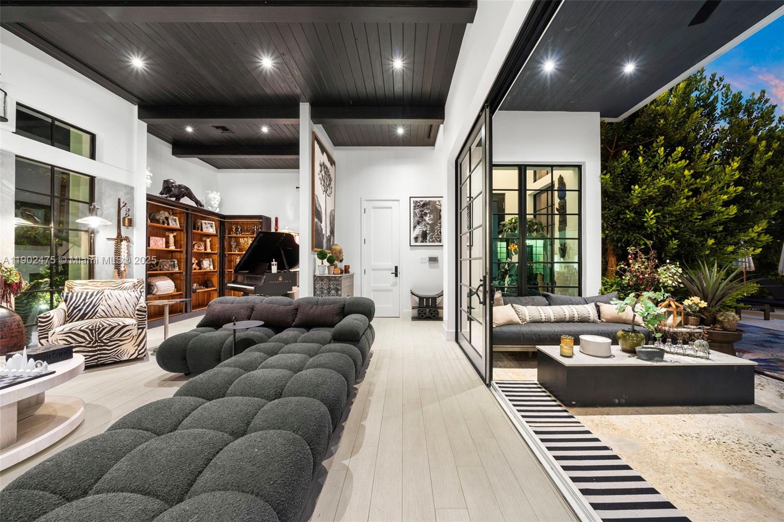 590 NE 59th St Miami, FL 33137