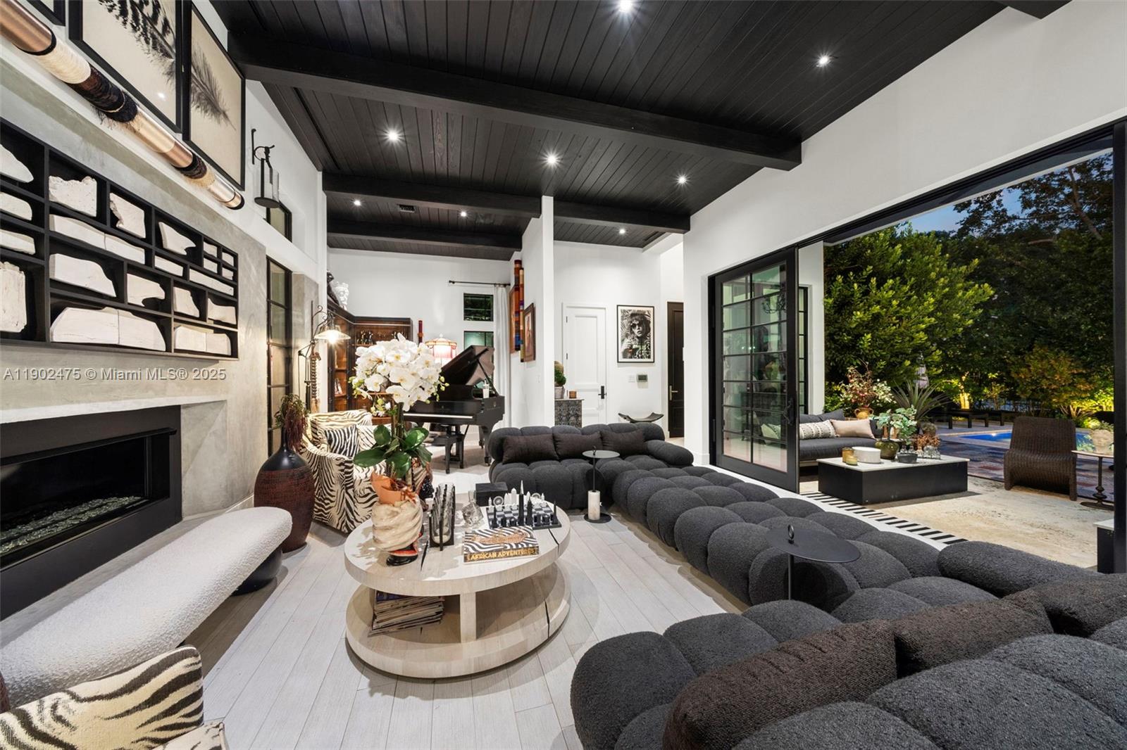 590 NE 59th St Miami, FL 33137