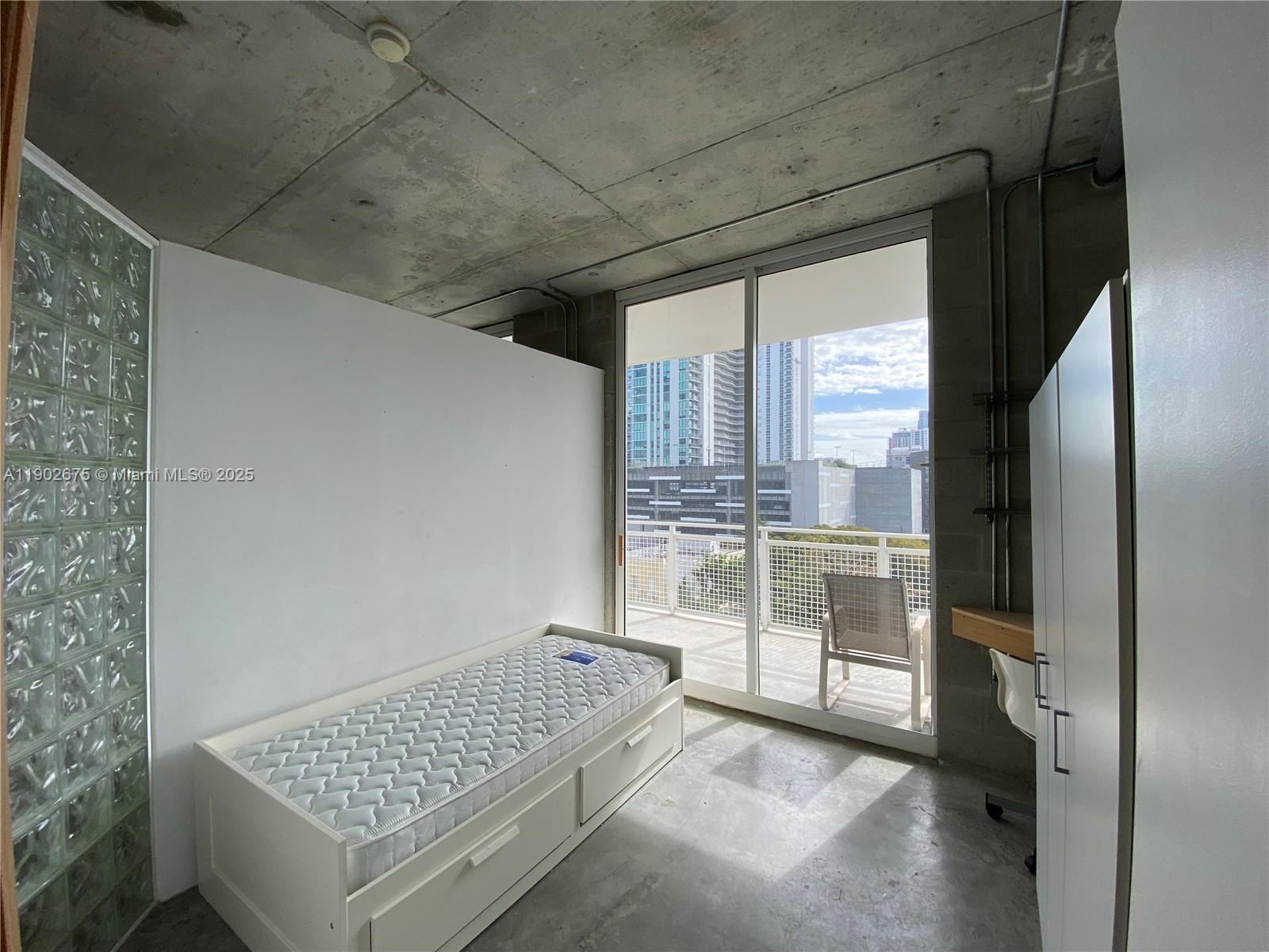 image The Yorker Condominium6