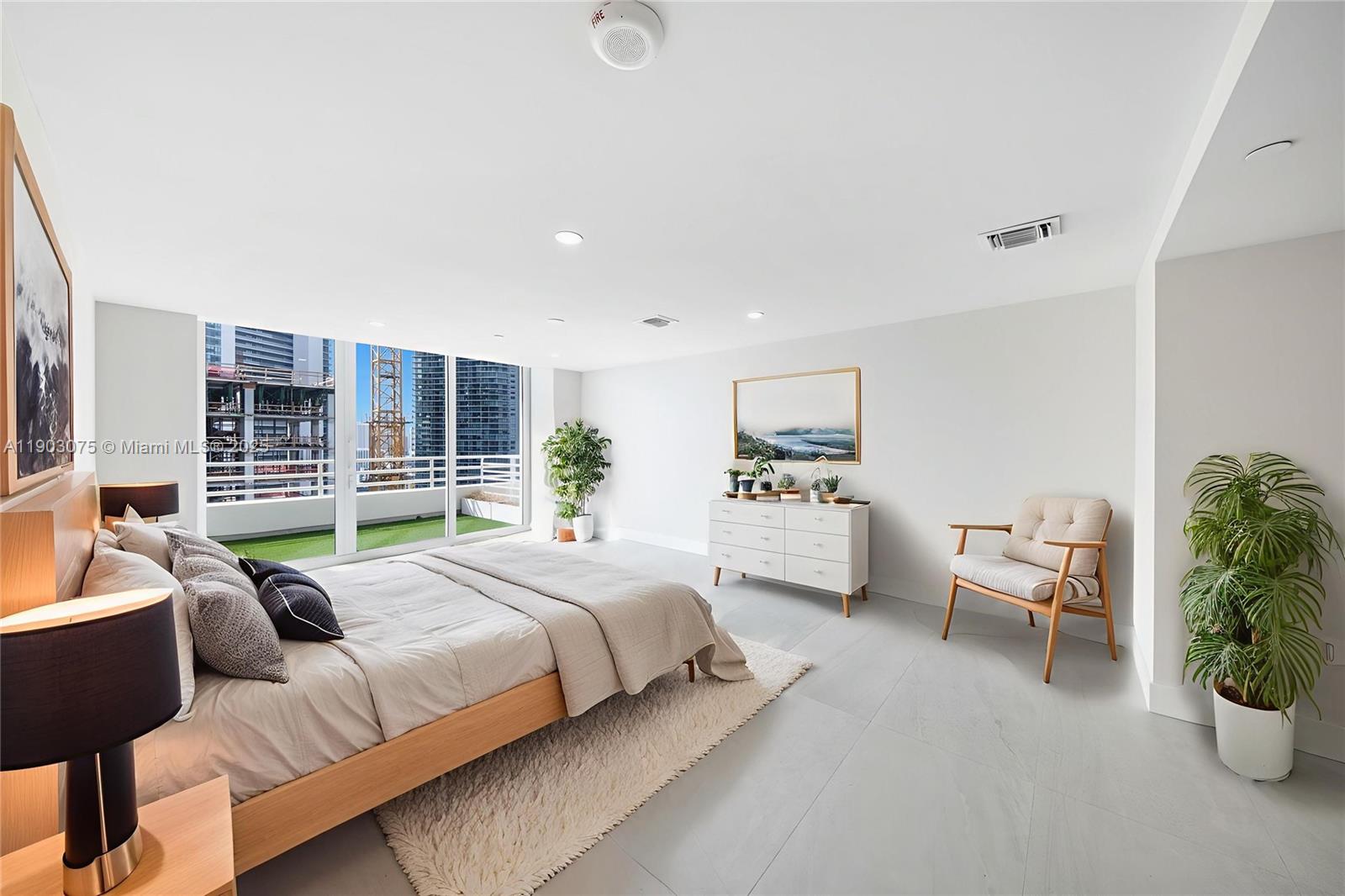 555 NE 34th St #PH-3 Miami, FL 33137