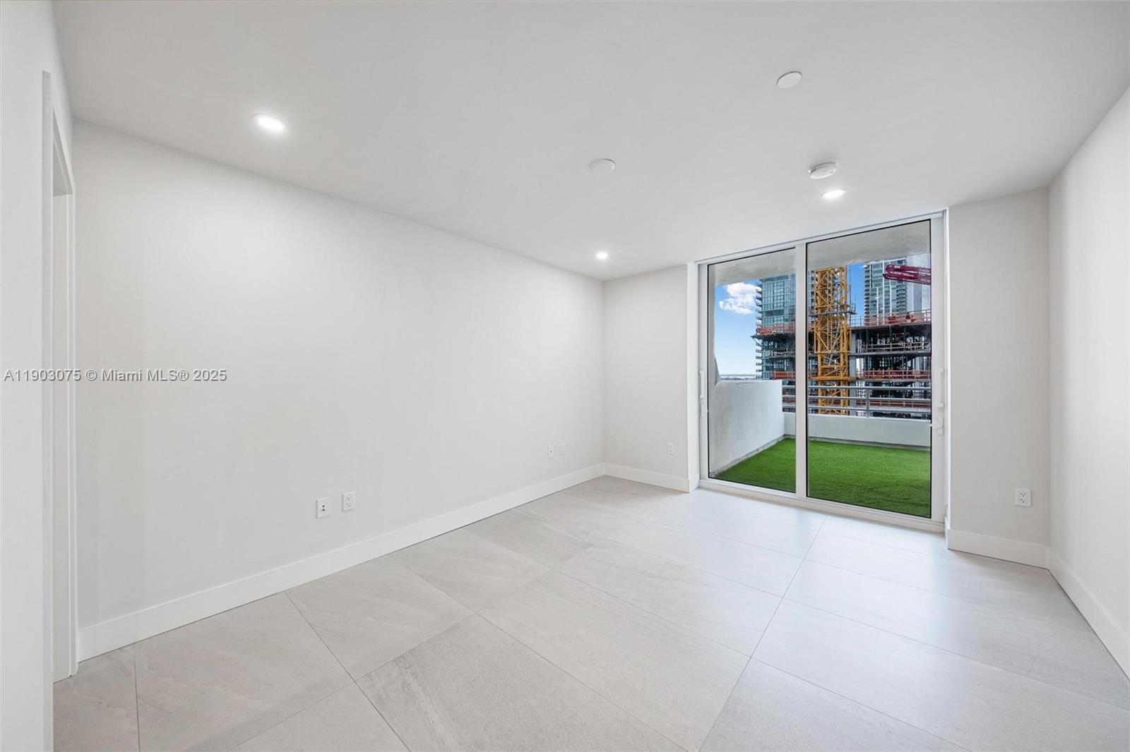 555 NE 34th St #PH-3 Miami, FL 33137