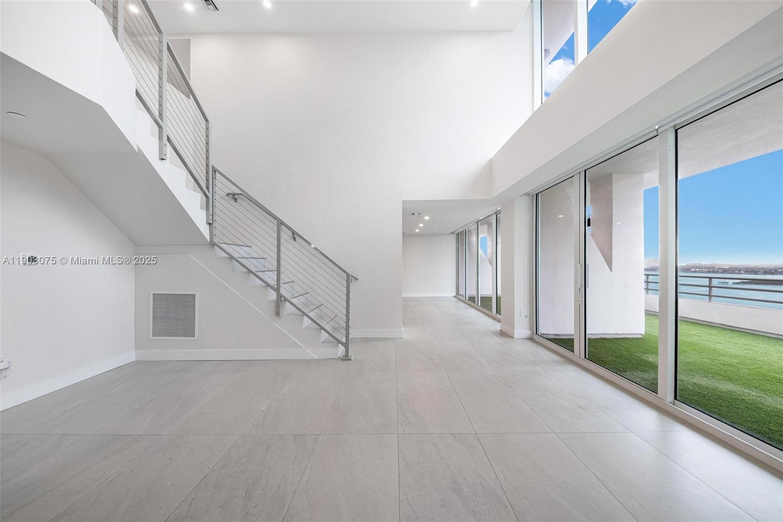 555 NE 34th St #PH-3 Miami, FL 33137