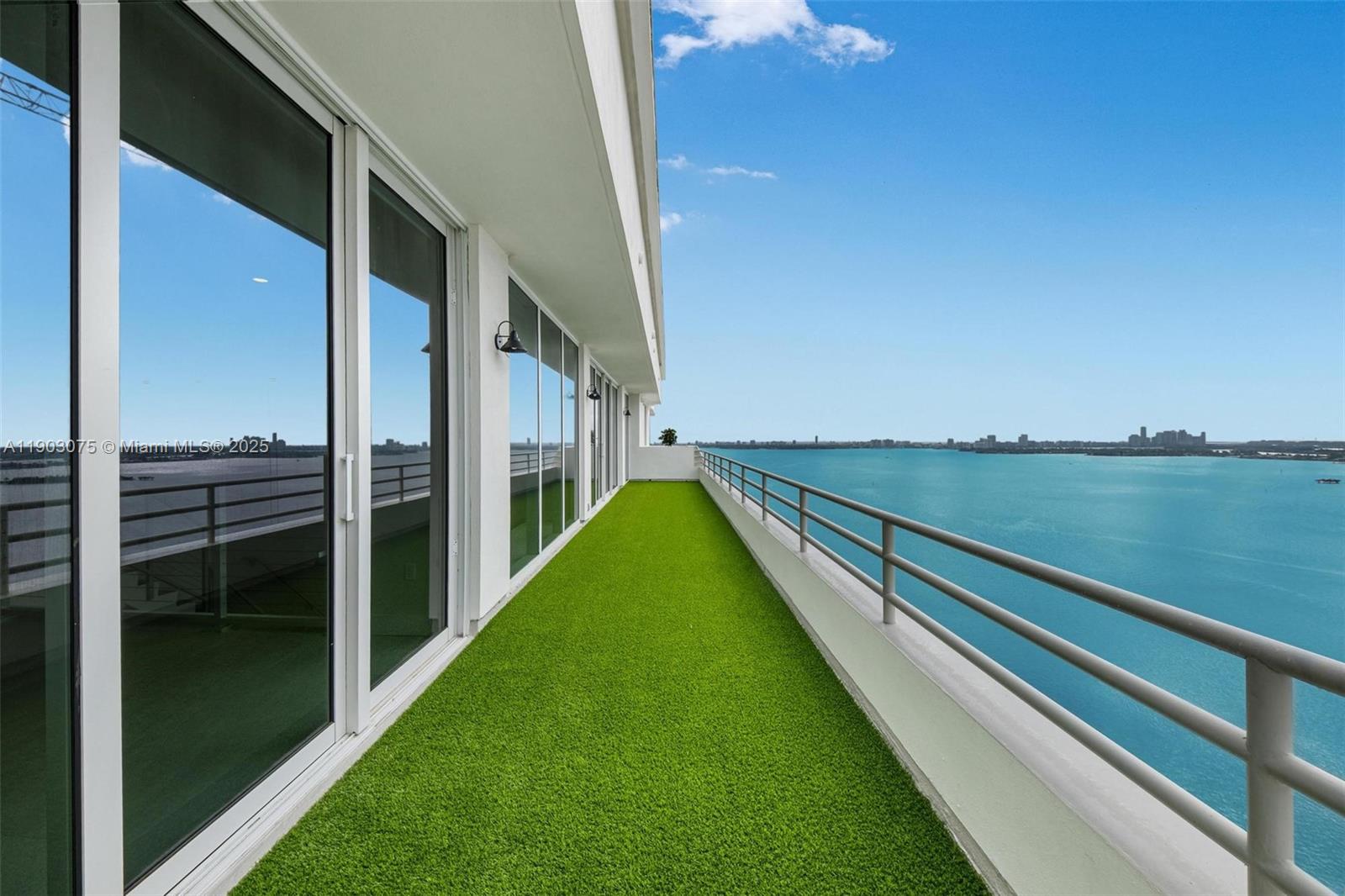 555 NE 34th St #PH-3 Miami, FL 33137