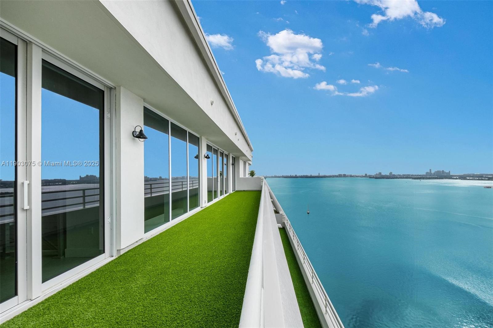 555 NE 34th St #PH-3 Miami, FL 33137