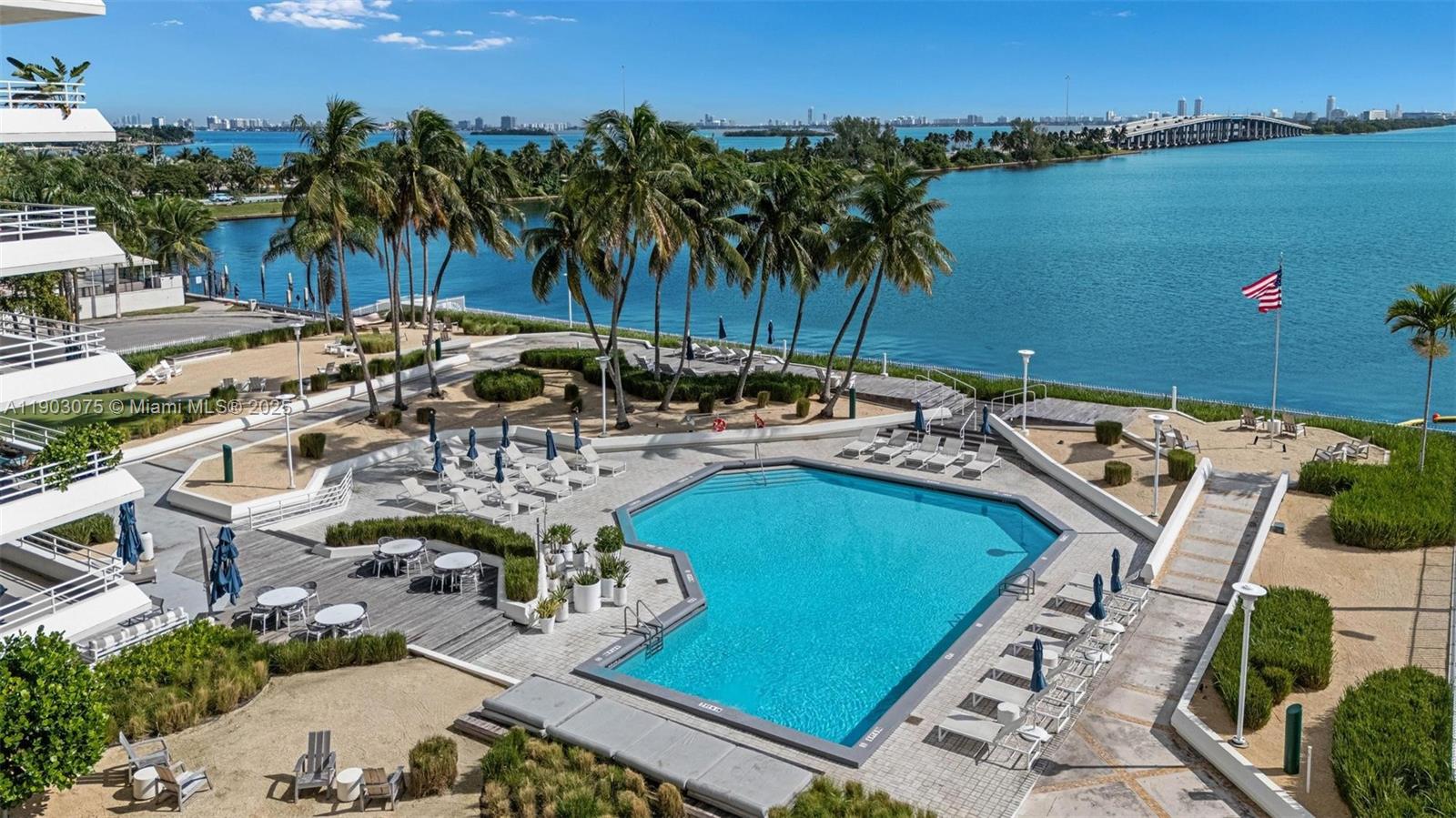 555 NE 34th St #PH-3 Miami, FL 33137