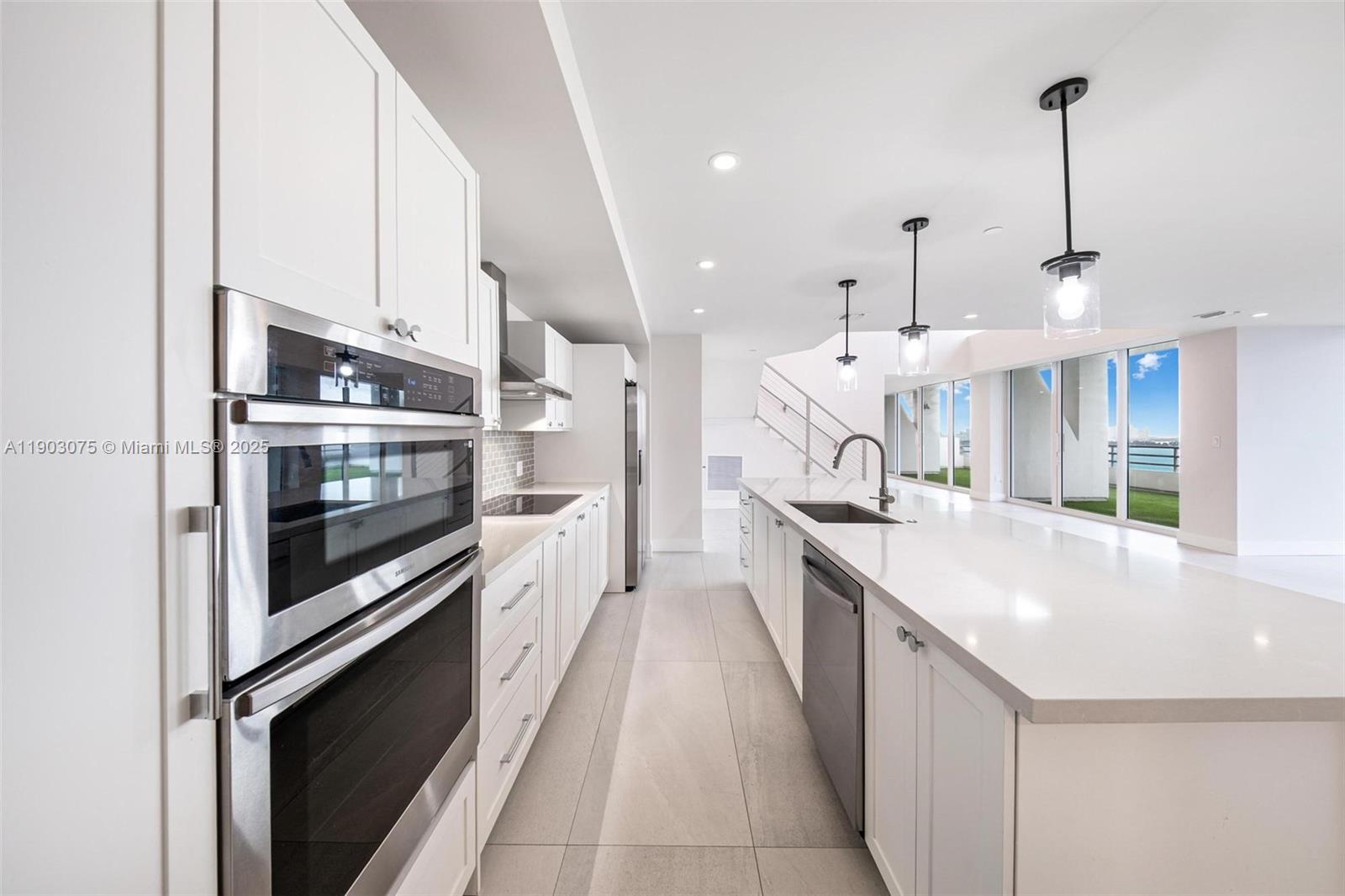 555 NE 34th St #PH-3 Miami, FL 33137