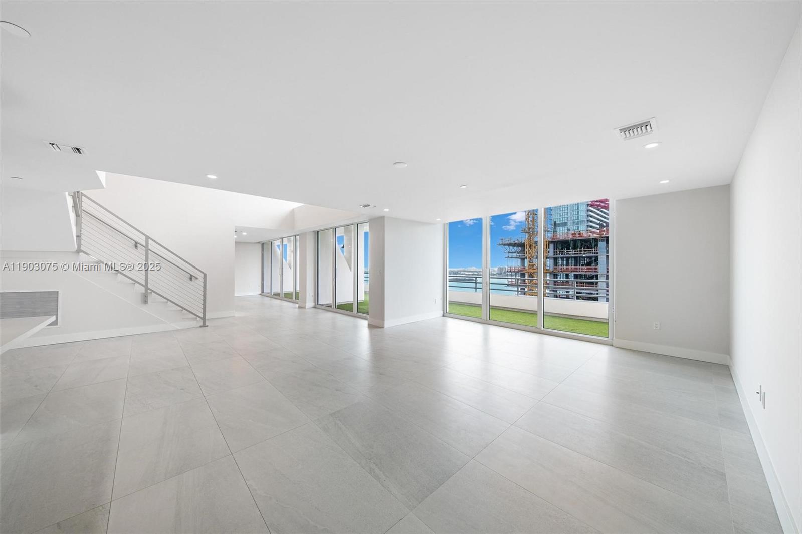 555 NE 34th St #PH-3 Miami, FL 33137