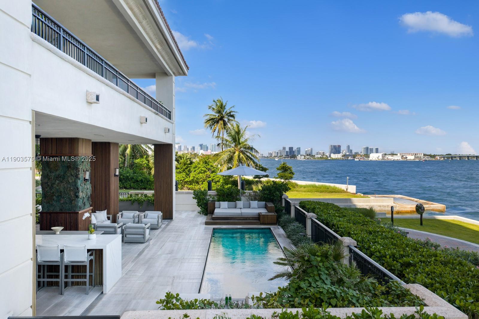 6800 Fisher Is Dr #6811 Miami Beach, FL 33109