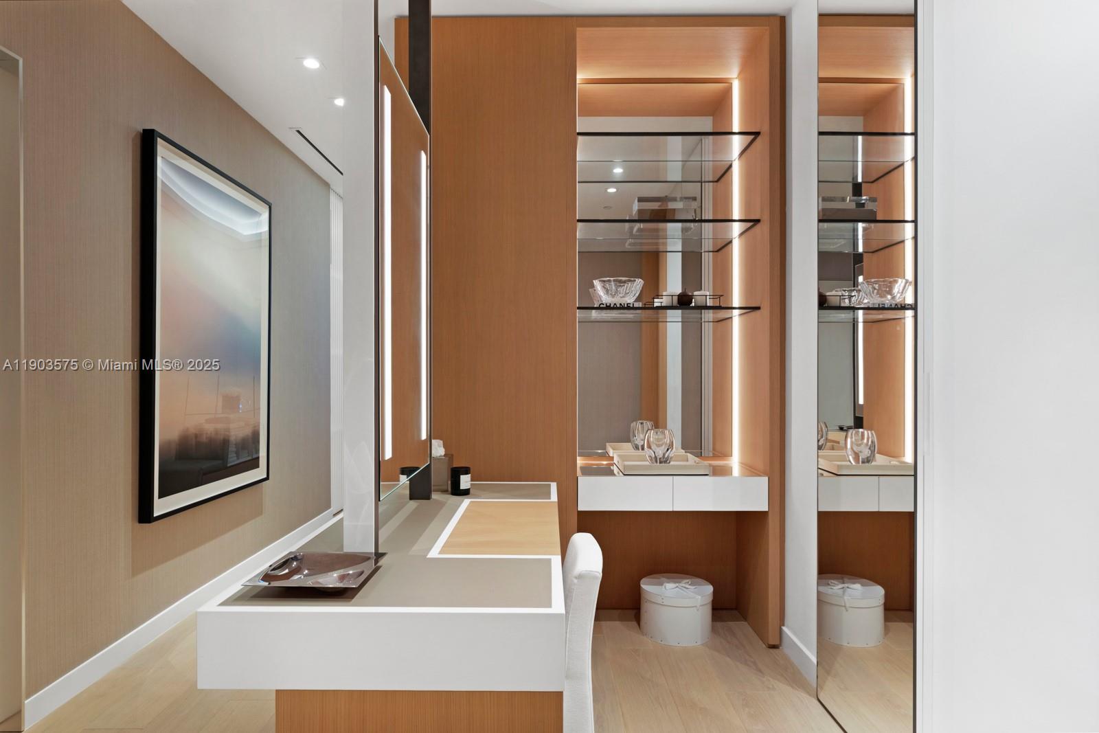 6800 Fisher Is Dr #6811 Miami Beach, FL 33109