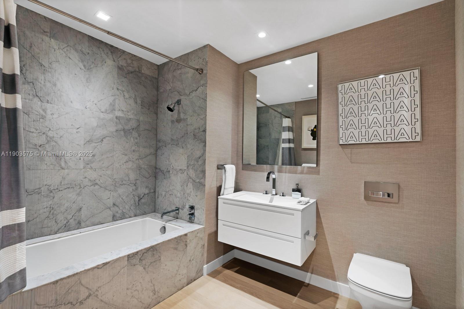 6800 Fisher Is Dr #6811 Miami Beach, FL 33109