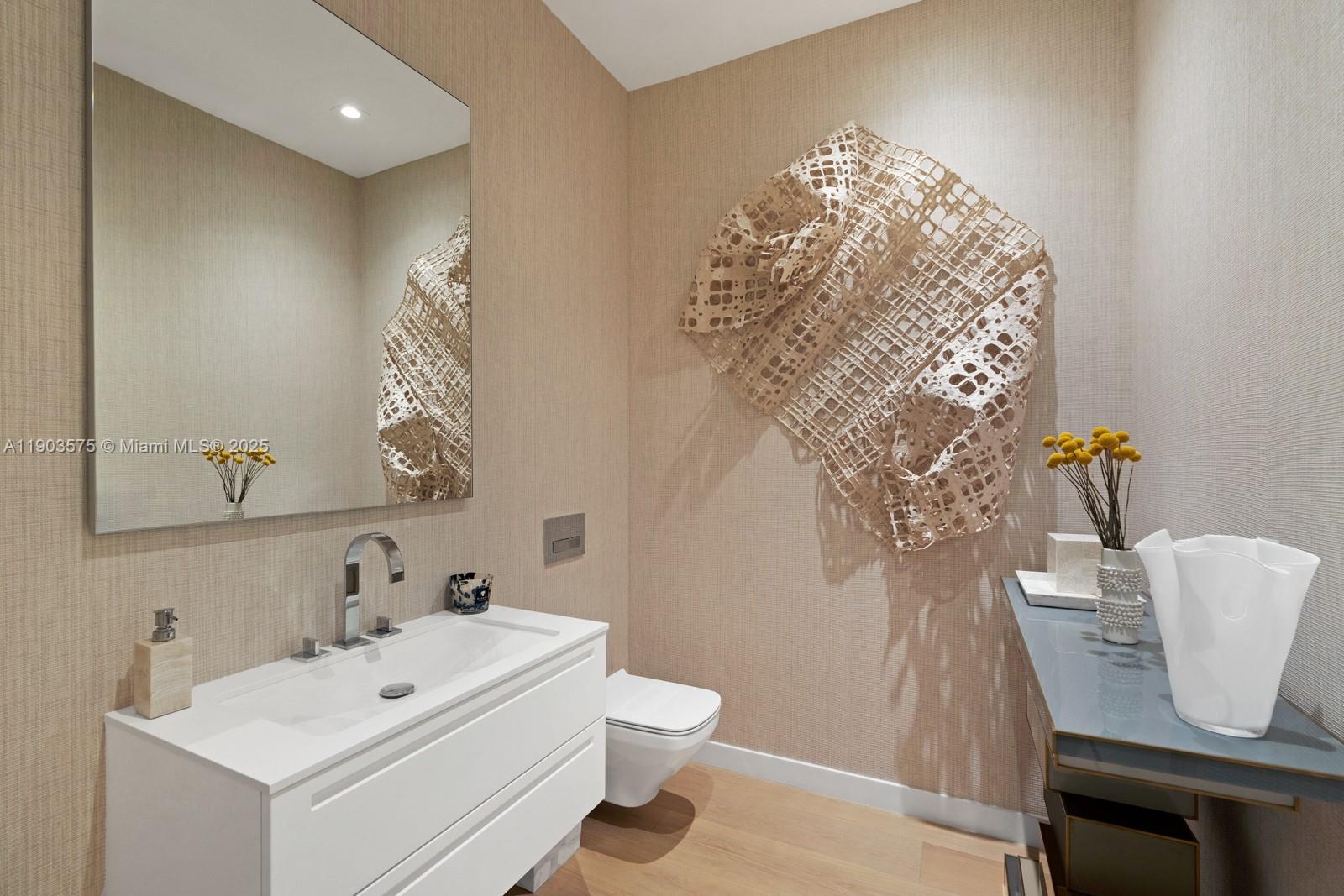 6800 Fisher Is Dr #6811 Miami Beach, FL 33109