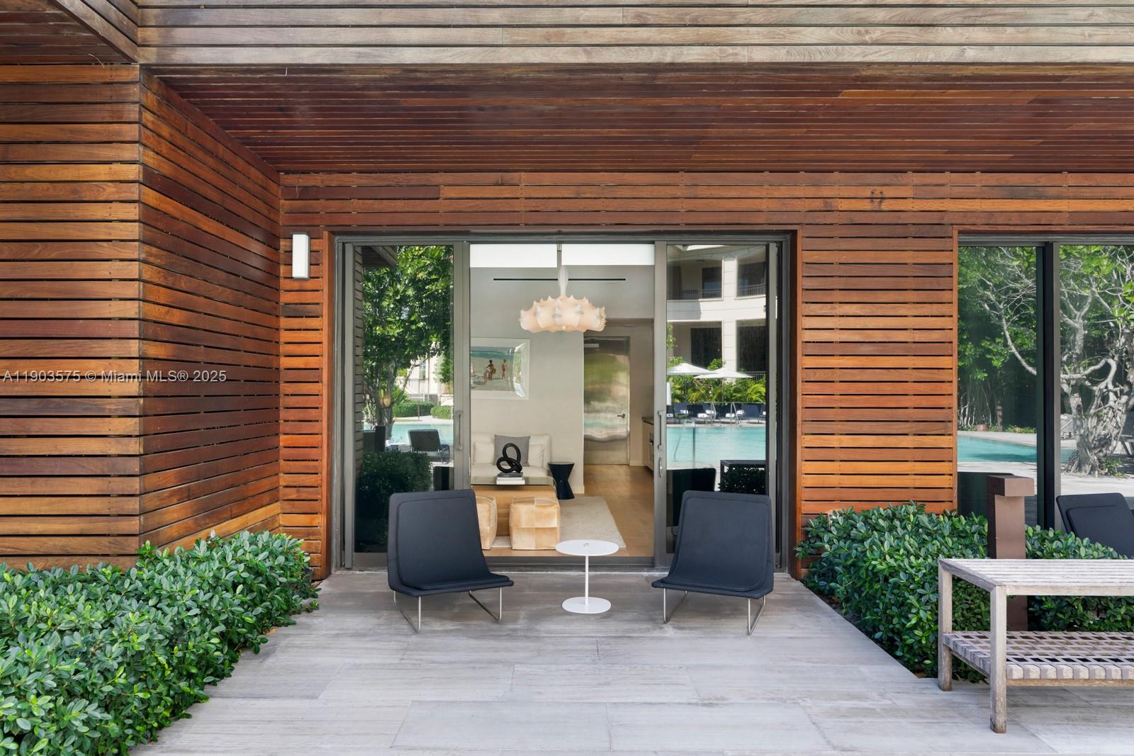 6800 Fisher Is Dr #6811 Miami Beach, FL 33109