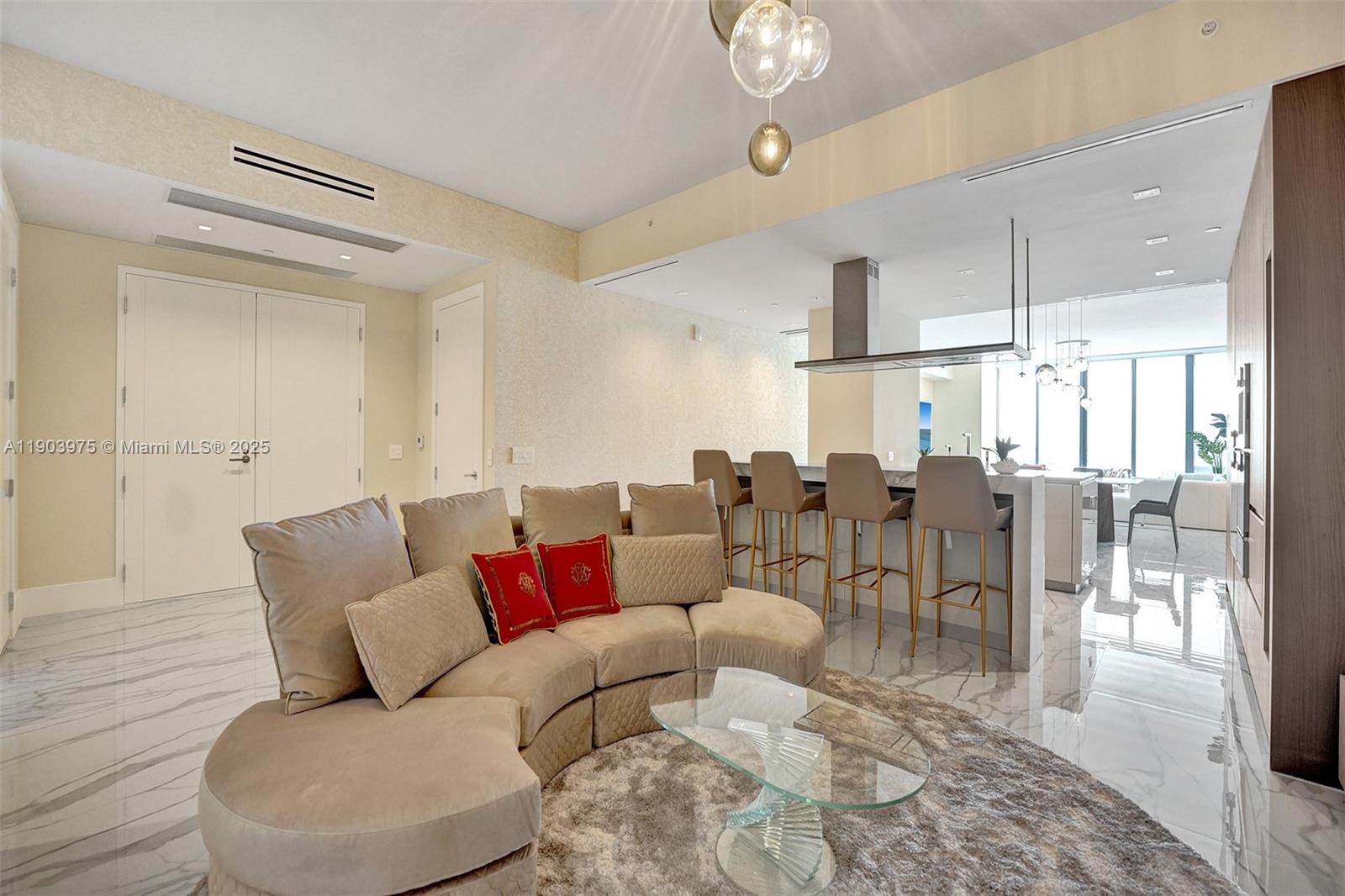 image Turnberry Ocean Club15