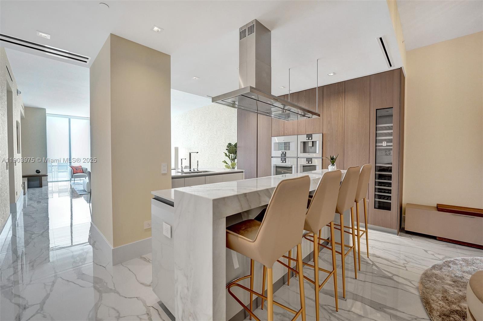 image Turnberry Ocean Club16