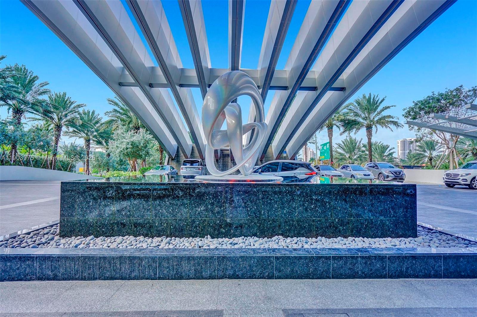 image Turnberry Ocean Club1