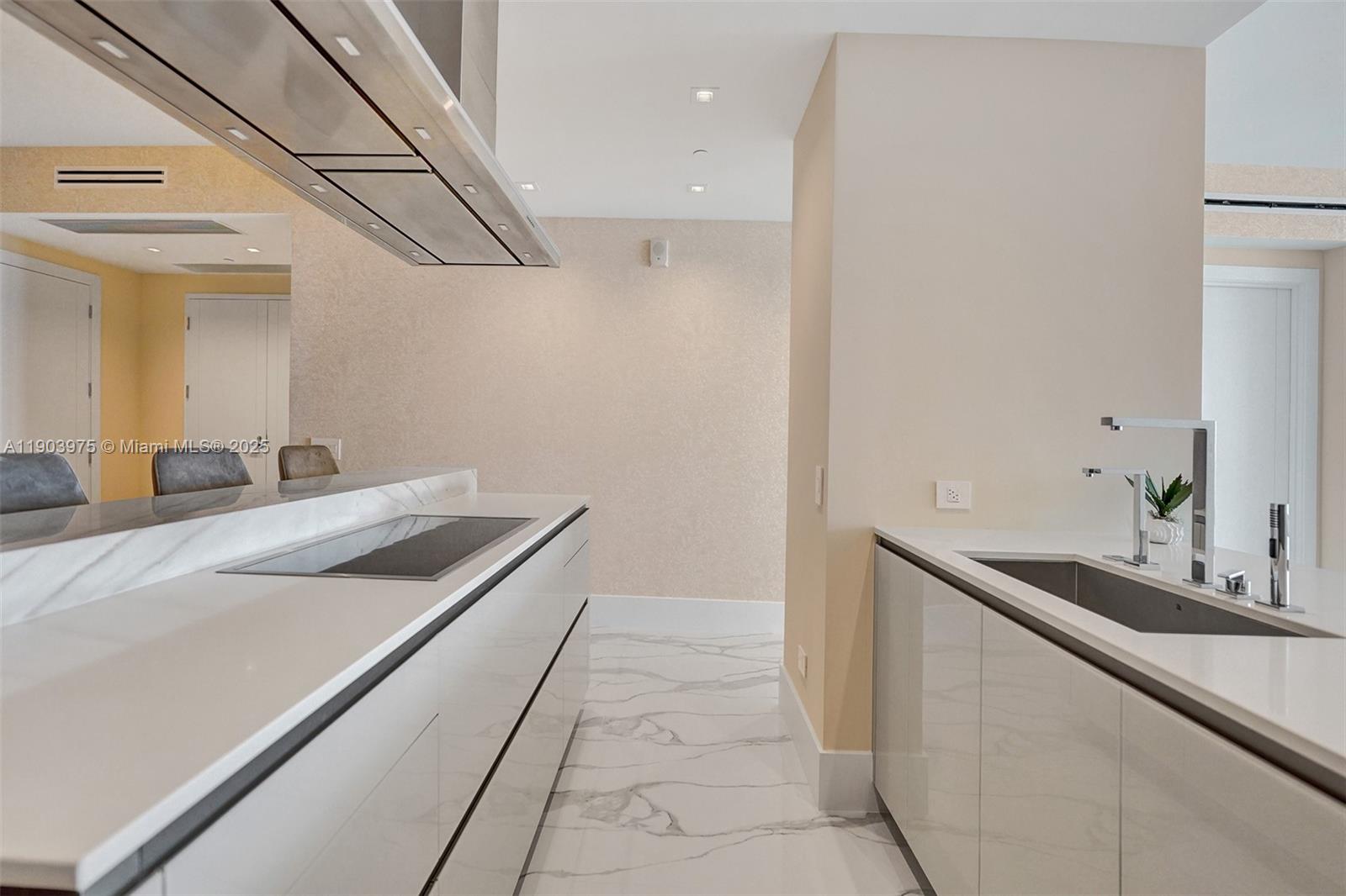 image Turnberry Ocean Club19