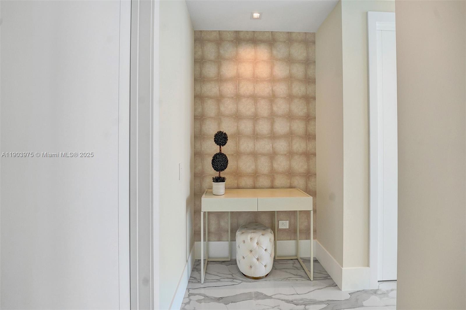 image Turnberry Ocean Club29