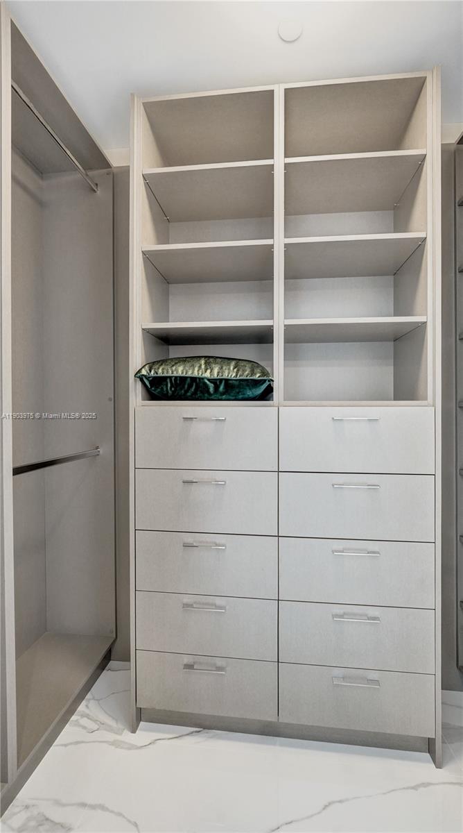 image Turnberry Ocean Club38