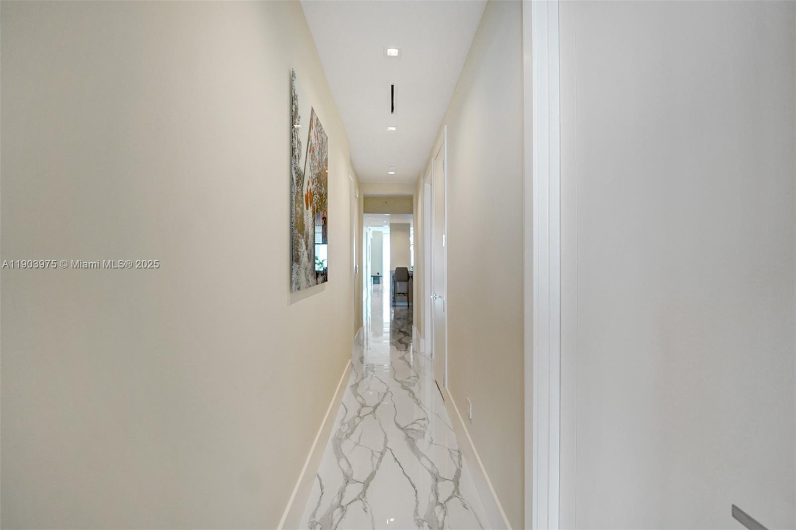 image Turnberry Ocean Club54