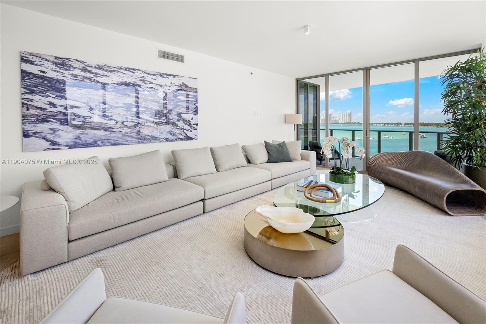 image Onda Residences5