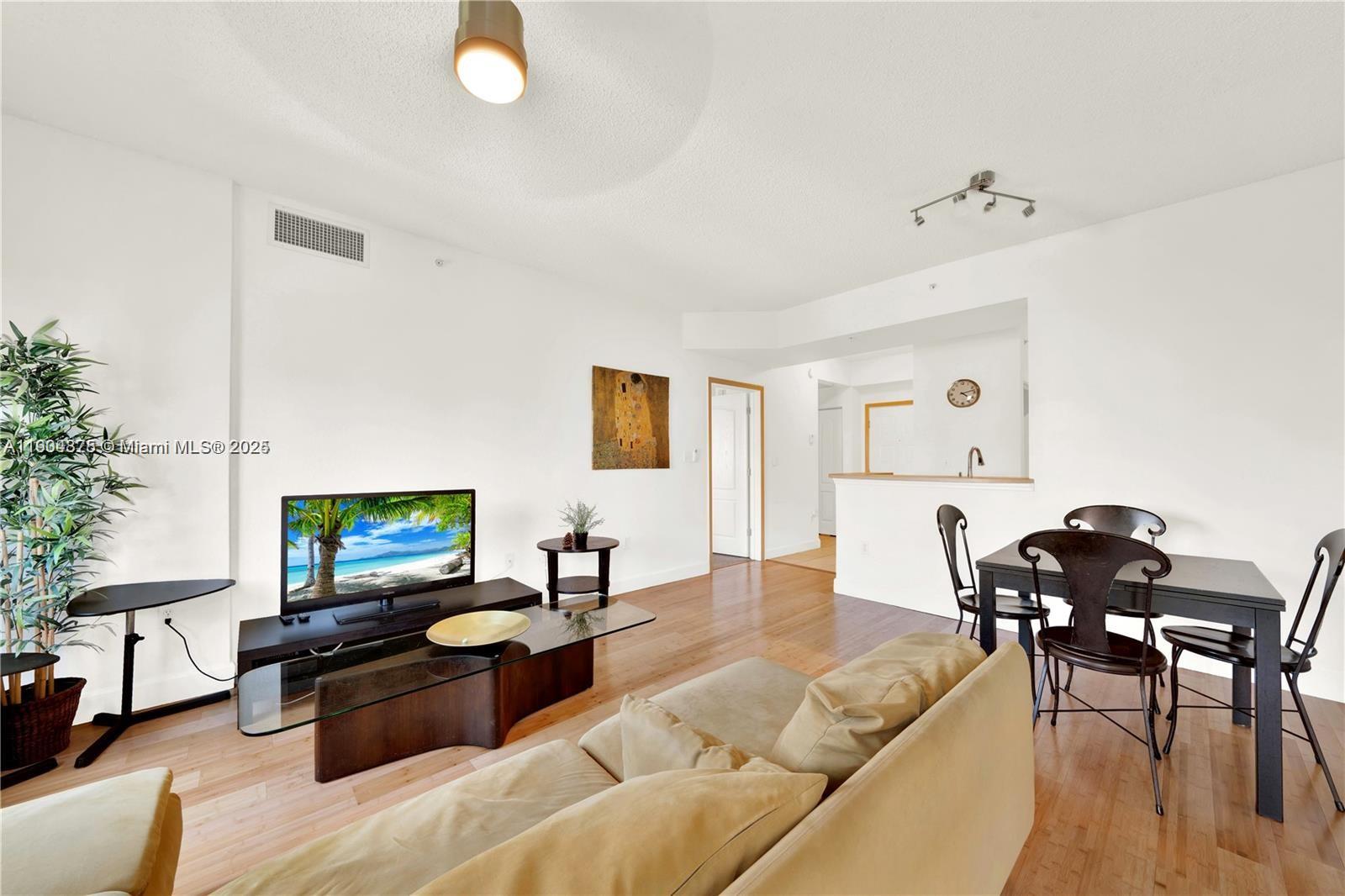 6001 SW 70th St #542 South Miami, FL 33143