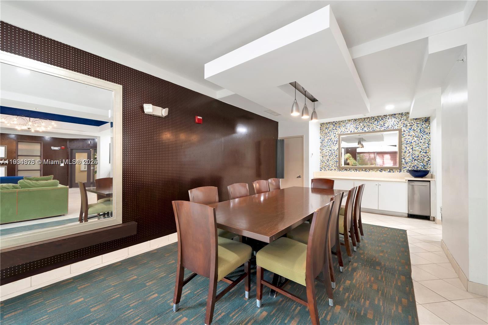 6001 SW 70th St #542 South Miami, FL 33143