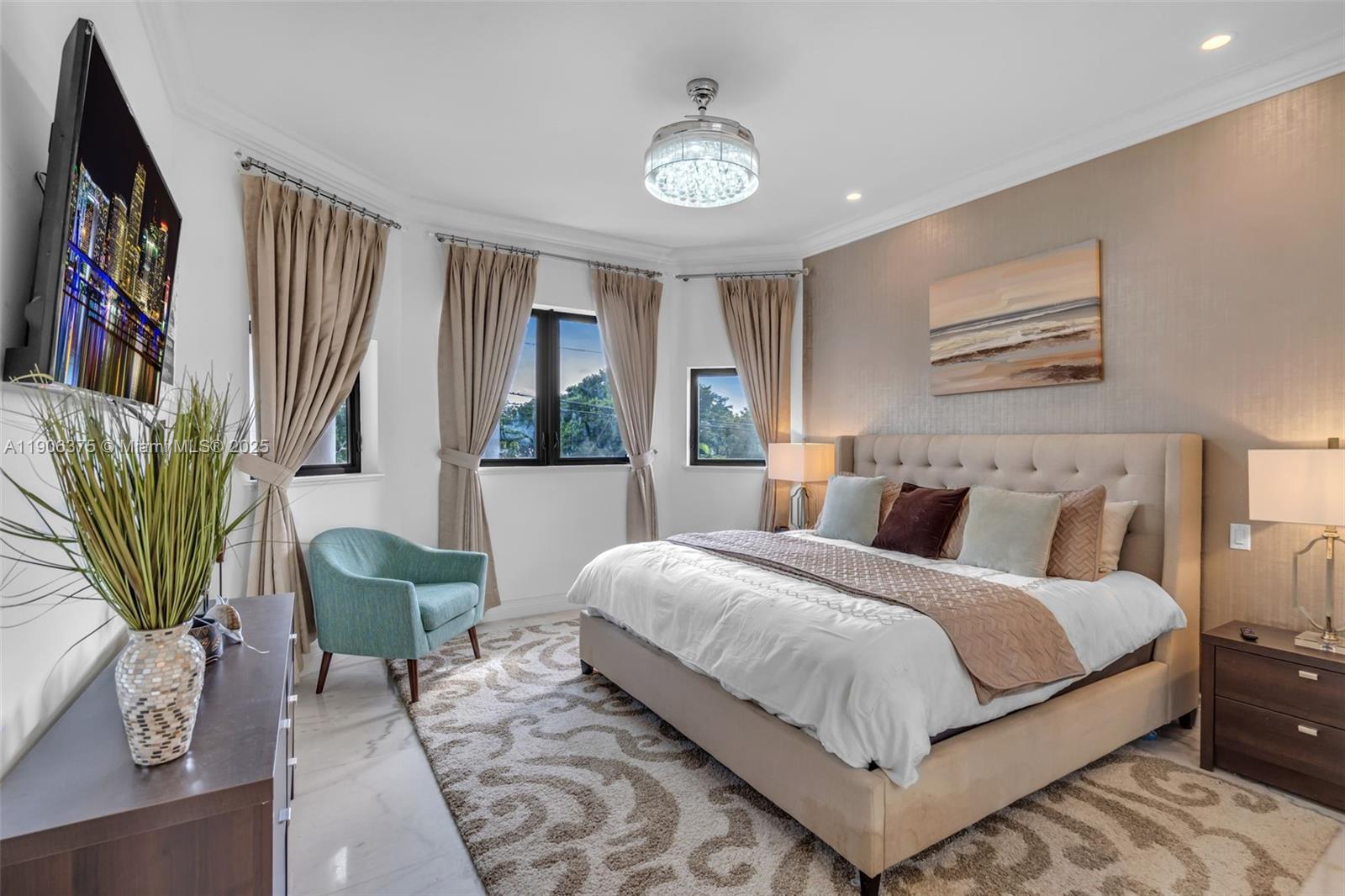 2085 Keystone Blvd North Miami, FL 33181