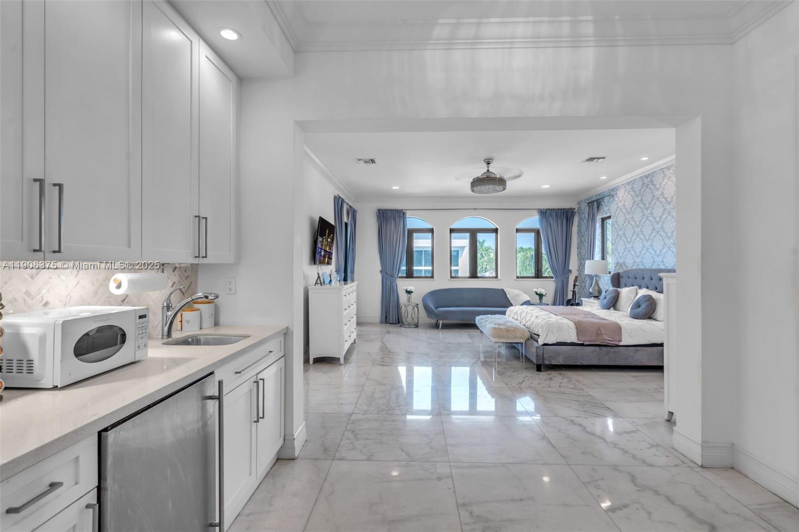 2085 Keystone Blvd North Miami, FL 33181