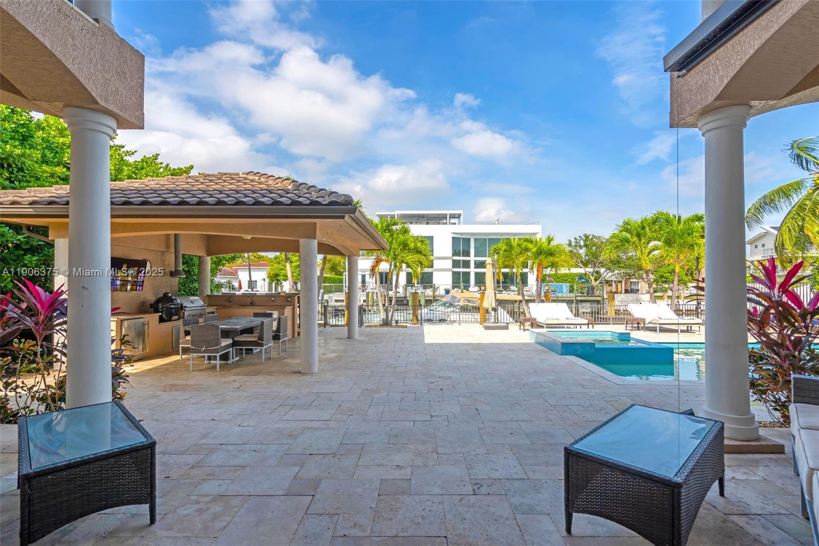 2085 Keystone Blvd North Miami, FL 33181