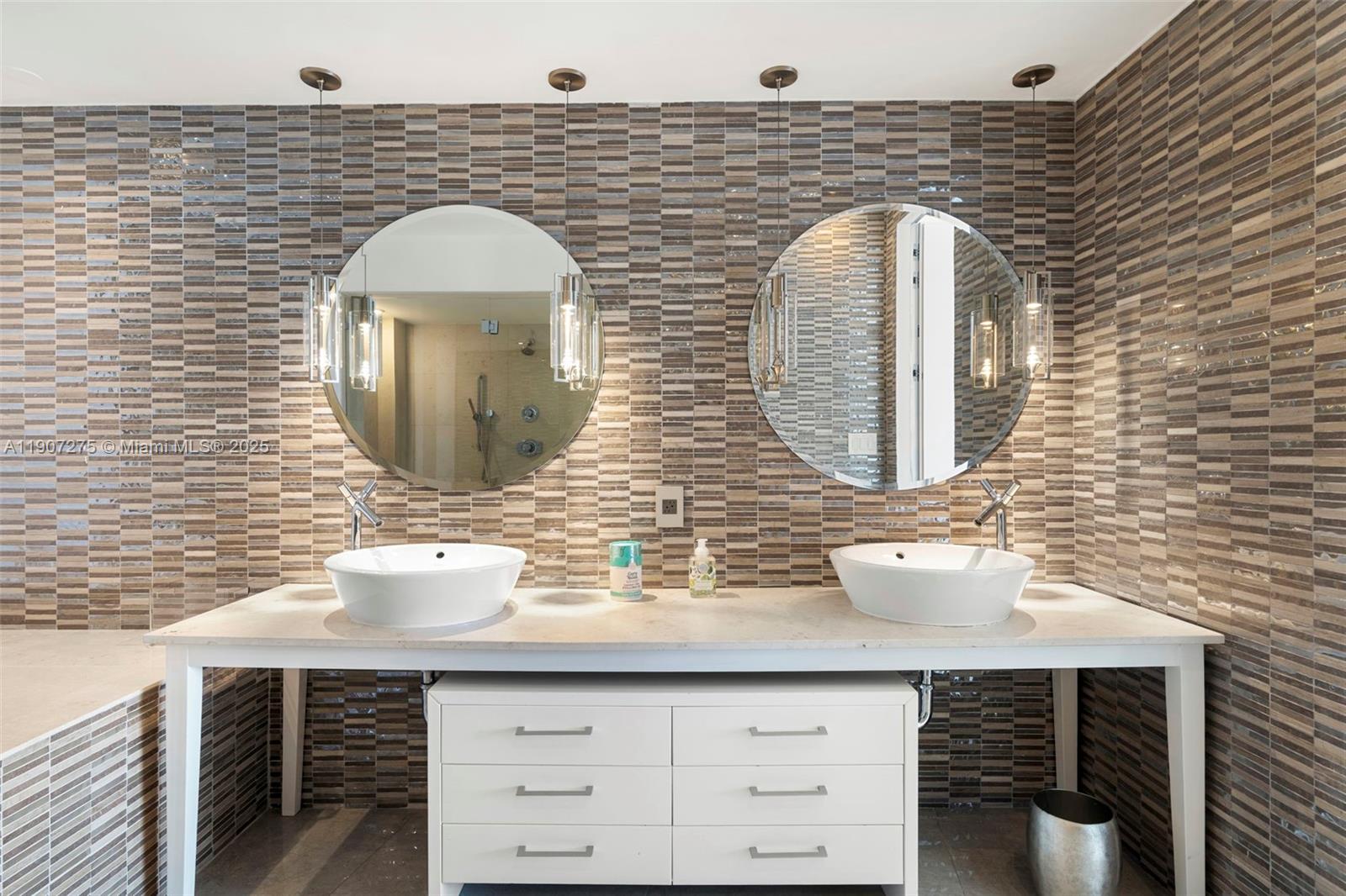 image Icon South Beach24