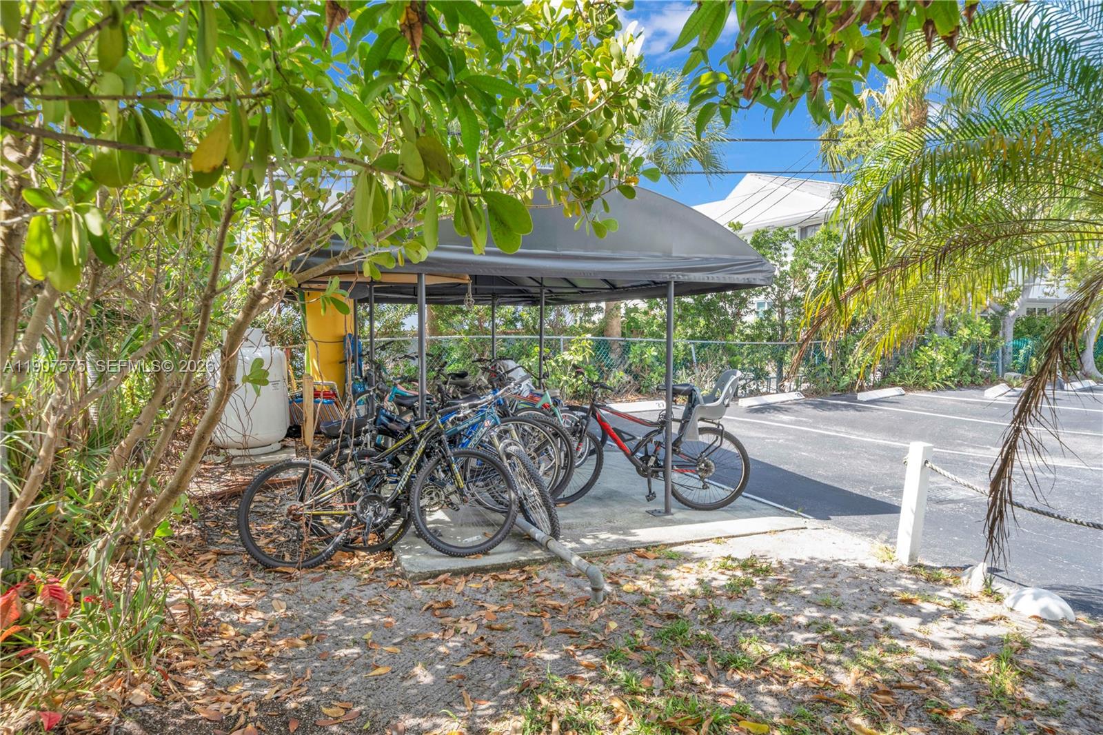 image Galen Drive West Condo24